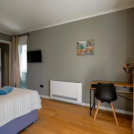Matohanci Dazzling With Pool - Four Bedroom With Pool Kanfanar