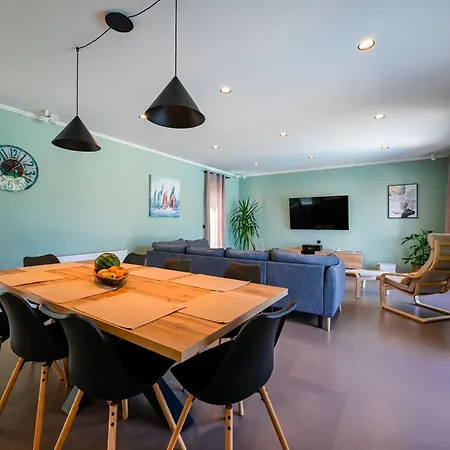 Matohanci Dazzling With Pool - Four Bedroom With Pool