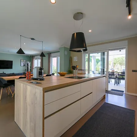 Matohanci Dazzling With Pool - Four Bedroom With Pool * Kanfanar