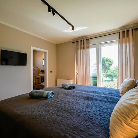 Matohanci Dazzling With Pool - Four Bedroom With Pool