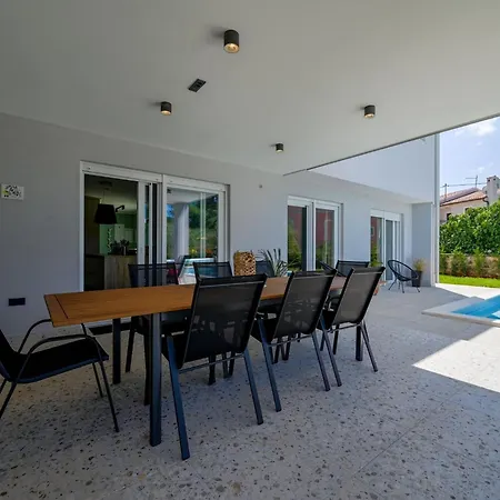 Matohanci Dazzling With Pool - Four Bedroom With Pool Villa