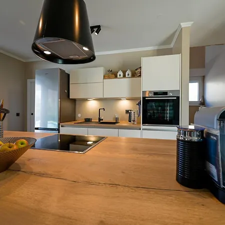 Matohanci Dazzling With Pool - Four Bedroom With Pool *